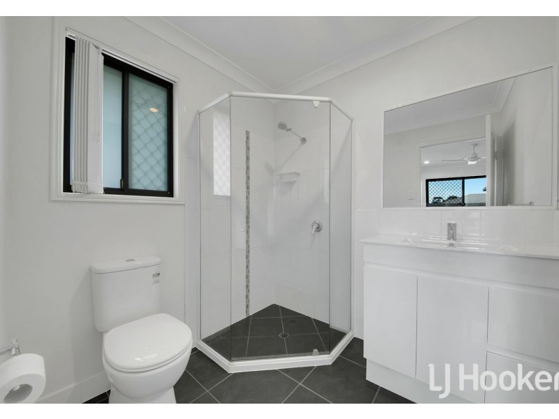 21 Woodland Court, Kirkwood QLD 4680