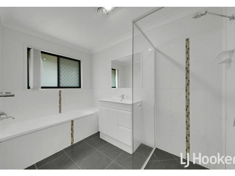 21 Woodland Court, Kirkwood QLD 4680