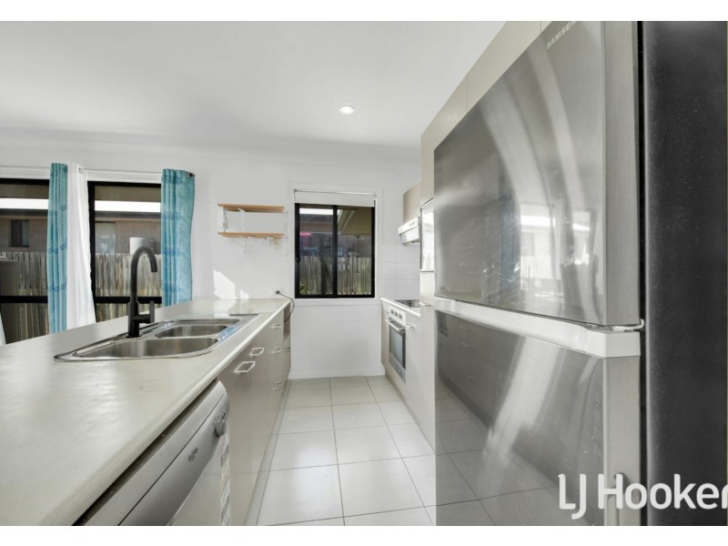 5 Stoneybrook Drive, Glen Eden QLD 4680