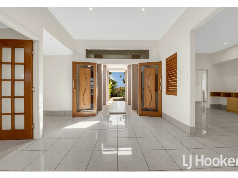 11 Lois Court, New Auckland QLD 4680