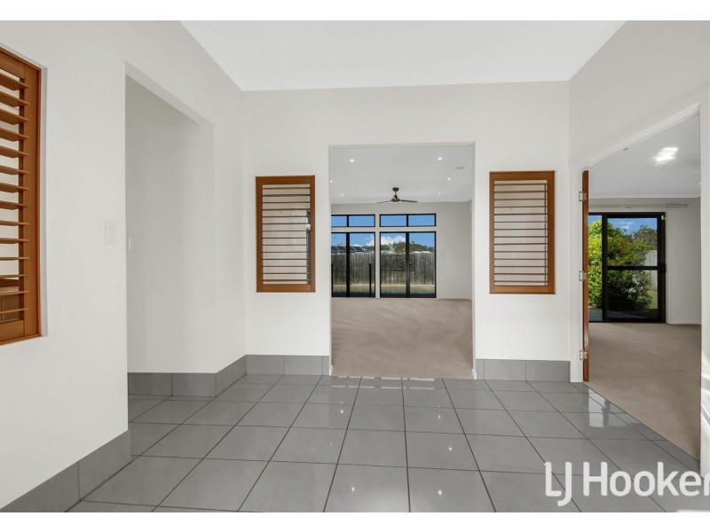 11 Lois Court, New Auckland QLD 4680