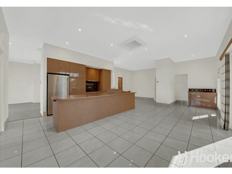 11 Lois Court, New Auckland QLD 4680