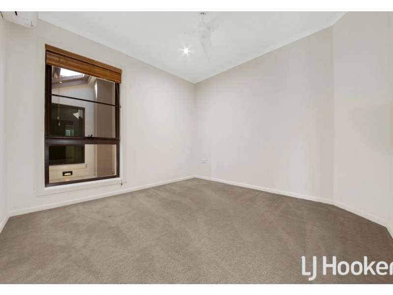 11 Lois Court, New Auckland QLD 4680