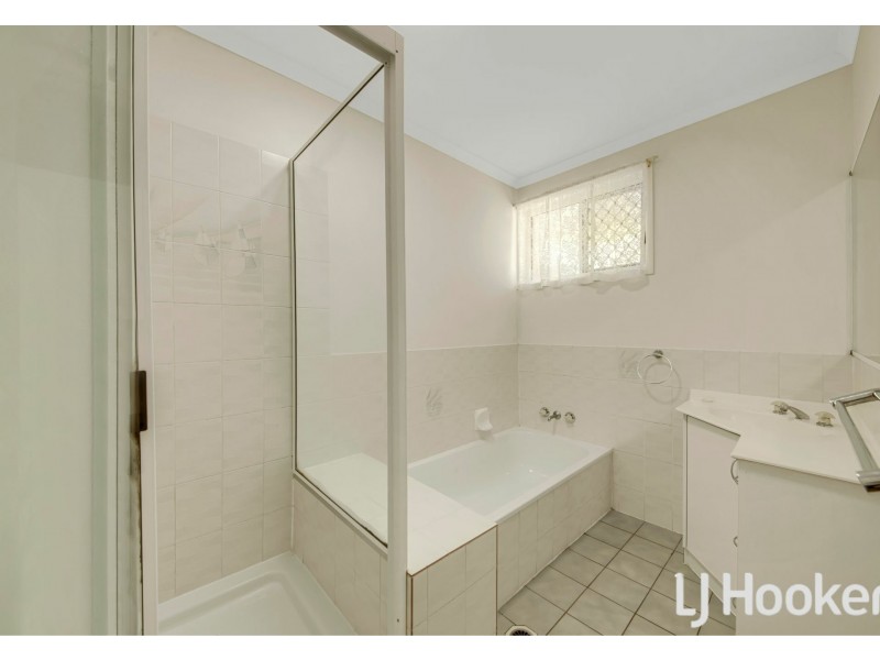 28 Aquarius Street, Clinton QLD 4680