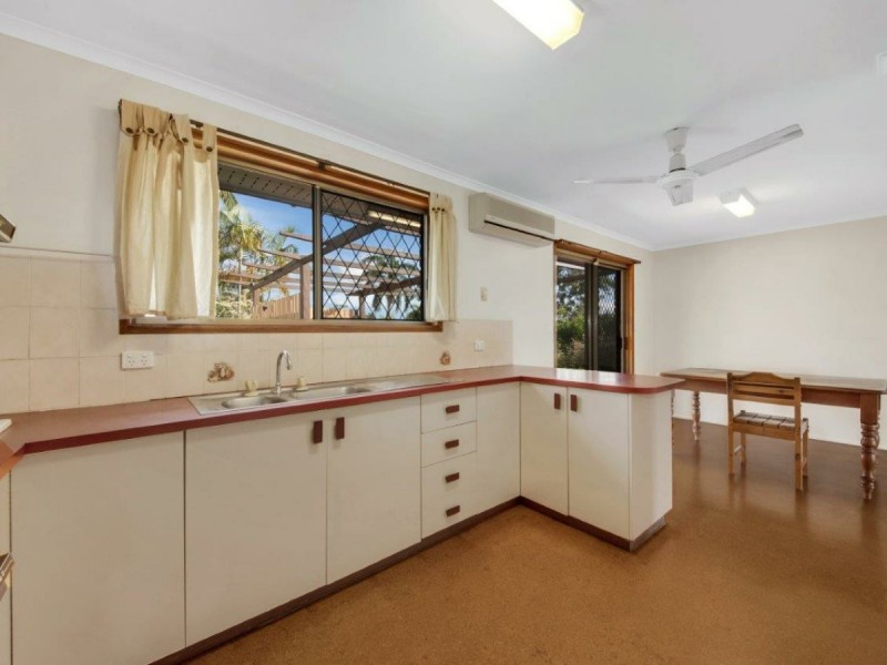 9 Mercedes Street, Clinton QLD 4680