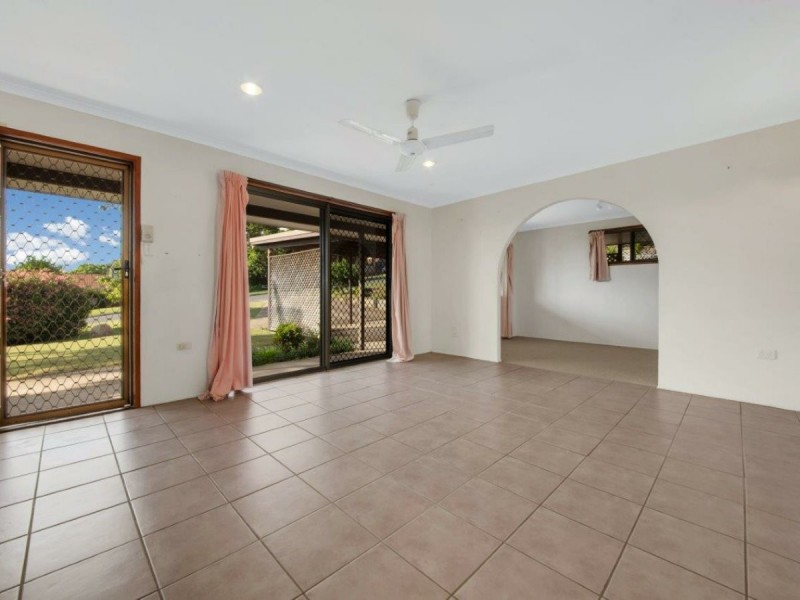 9 Mercedes Street, Clinton QLD 4680