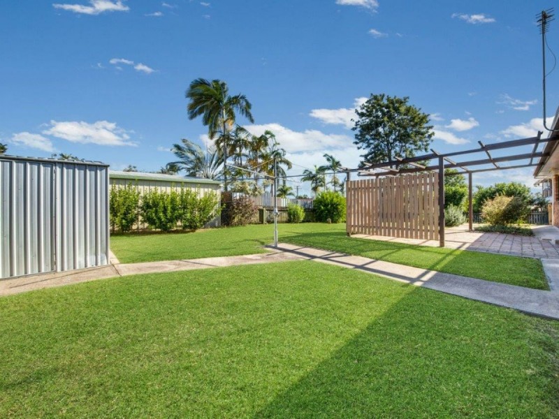 9 Mercedes Street, Clinton QLD 4680