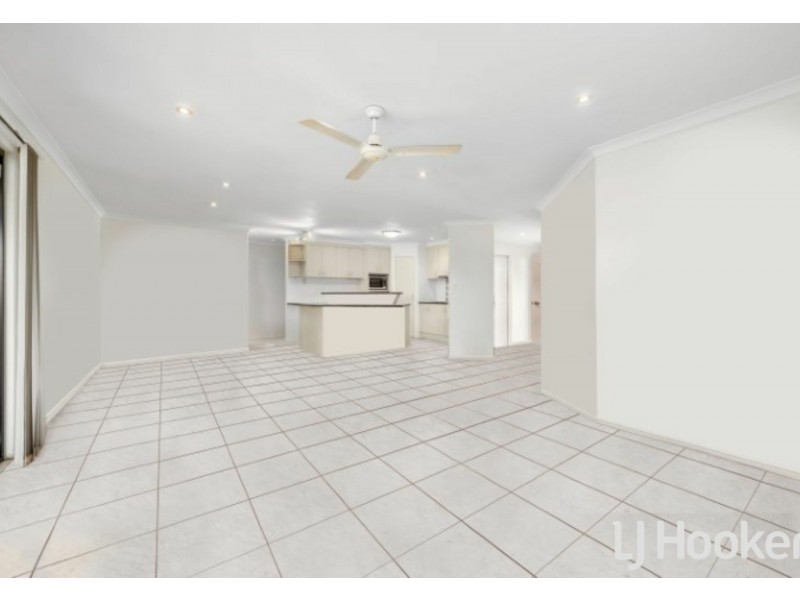 3 Kenneth Court, New Auckland QLD 4680