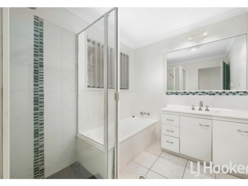 3 Kenneth Court, New Auckland QLD 4680