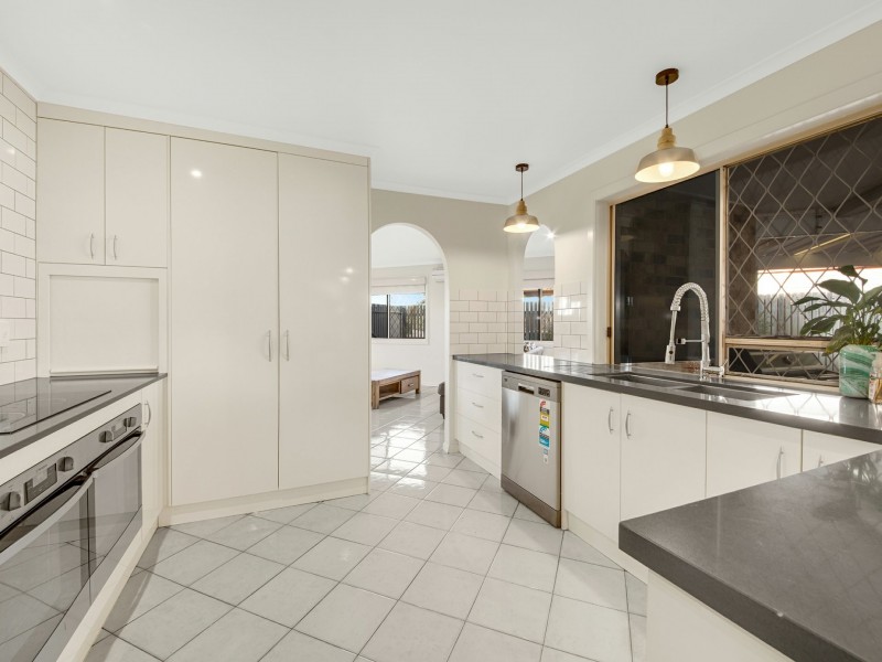 14 Vernon Road, Telina QLD 4680