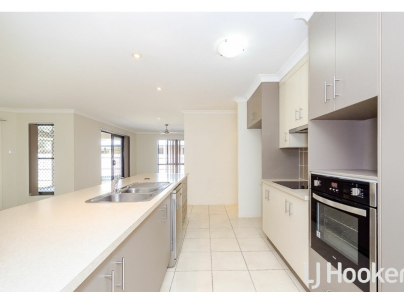 9 Larcom Rise, West Gladstone QLD 4680