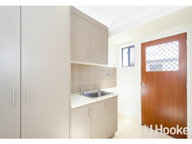 9 Larcom Rise, West Gladstone QLD 4680