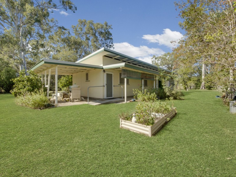 10a Tuckers Road, Boyne Island QLD 4680