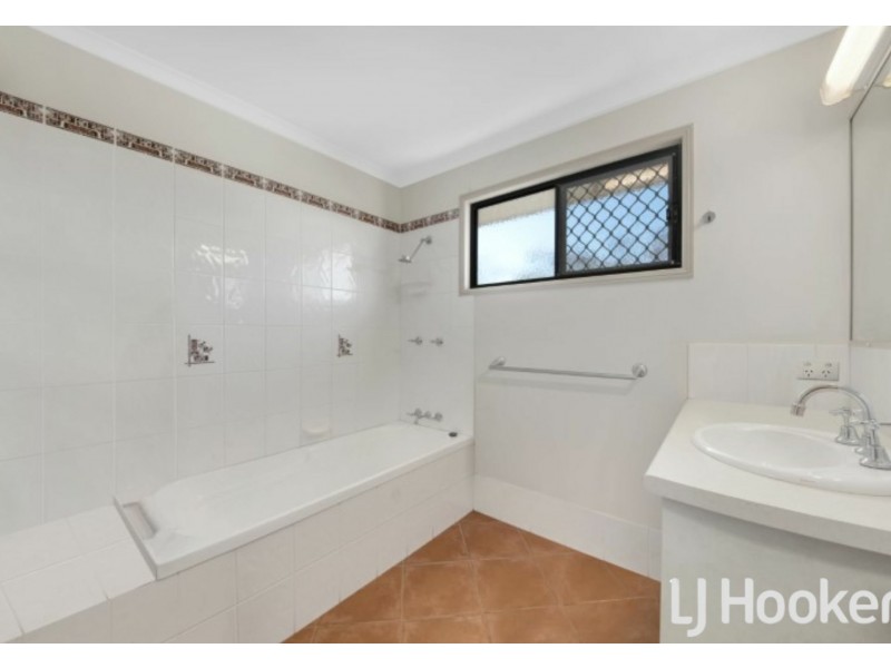 4 Watt Street, West Gladstone QLD 4680