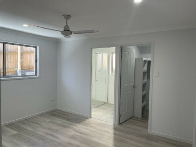 7A Side Street, West Gladstone QLD 4680