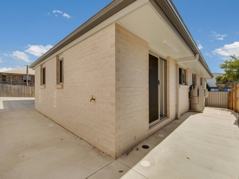 7A Side Street, West Gladstone QLD 4680