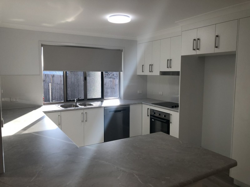 7B Side Street, West Gladstone QLD 4680