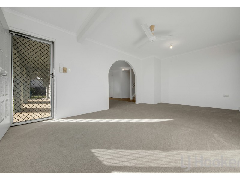5 Cockatoo Drive, New Auckland QLD 4680