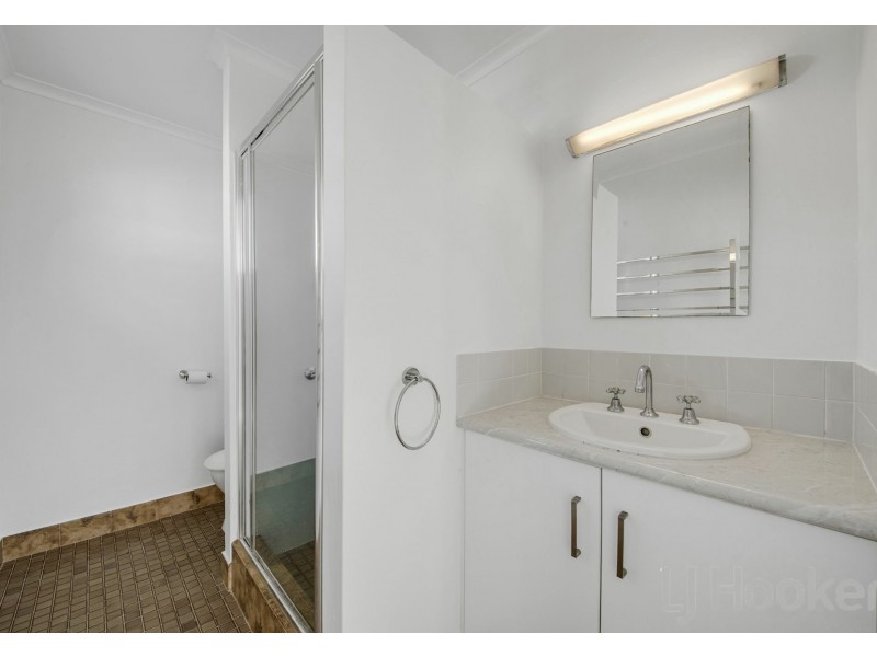 5 Cockatoo Drive, New Auckland QLD 4680