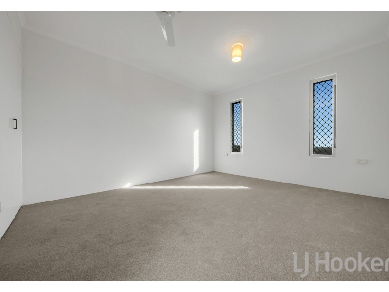 5 Cockatoo Drive, New Auckland QLD 4680