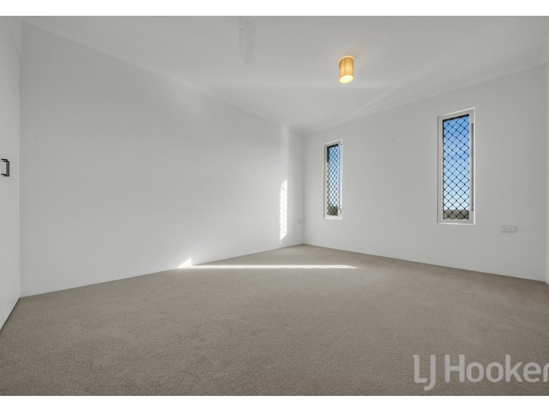 5 Cockatoo Drive, New Auckland QLD 4680
