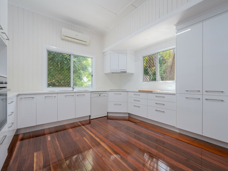 10 Goondoon Street, Gladstone QLD 4680