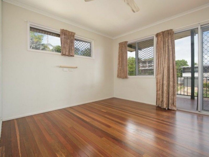 4 Berringar Lane, West Gladstone QLD 4680