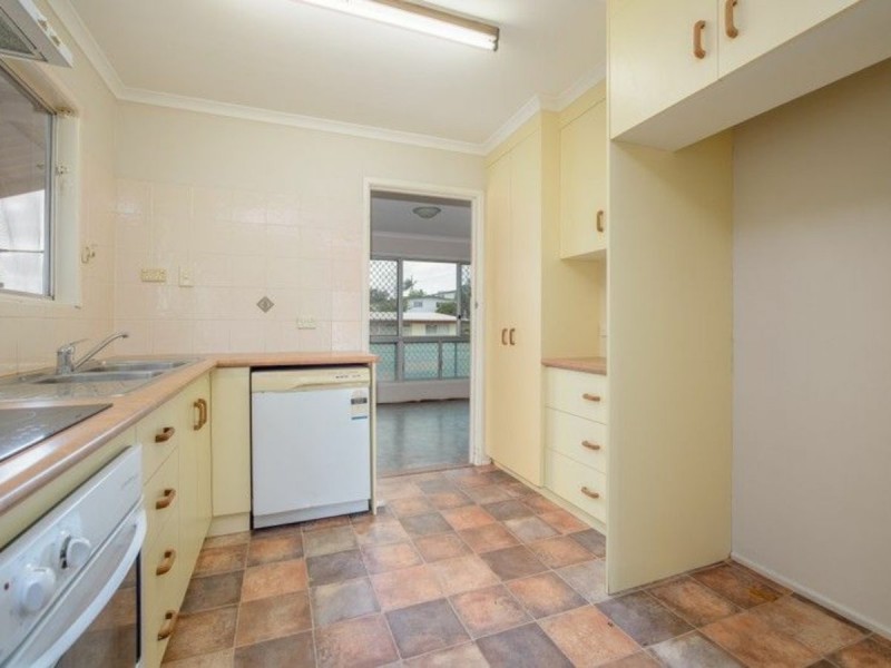 4 Berringar Lane, West Gladstone QLD 4680