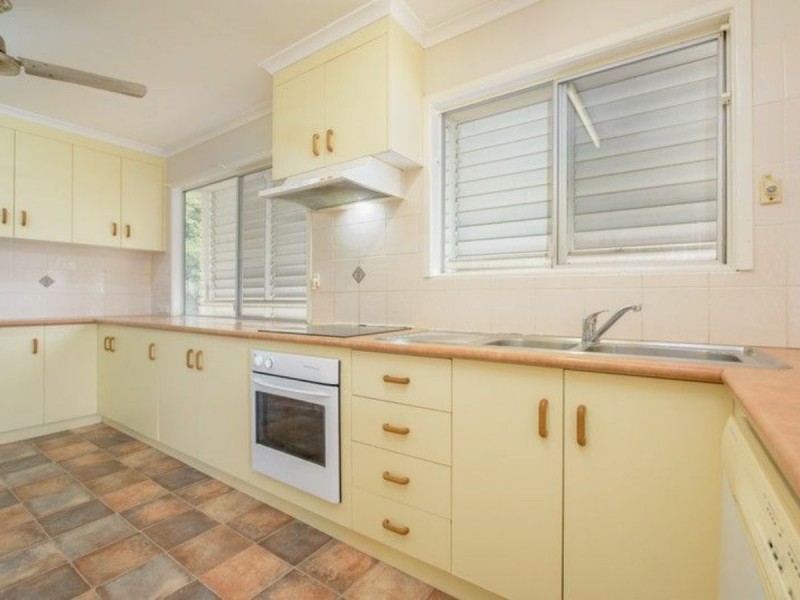 4 Berringar Lane, West Gladstone QLD 4680