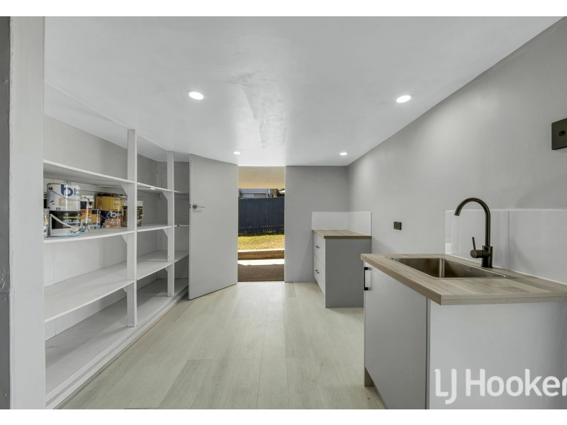 4 Melbourne Street, West Gladstone QLD 4680