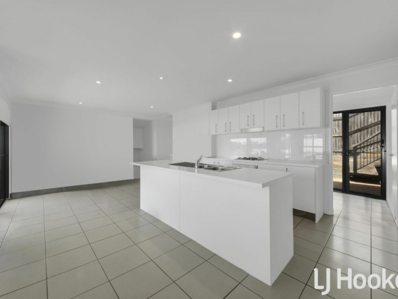 7 Cradle Drive, New Auckland QLD 4680