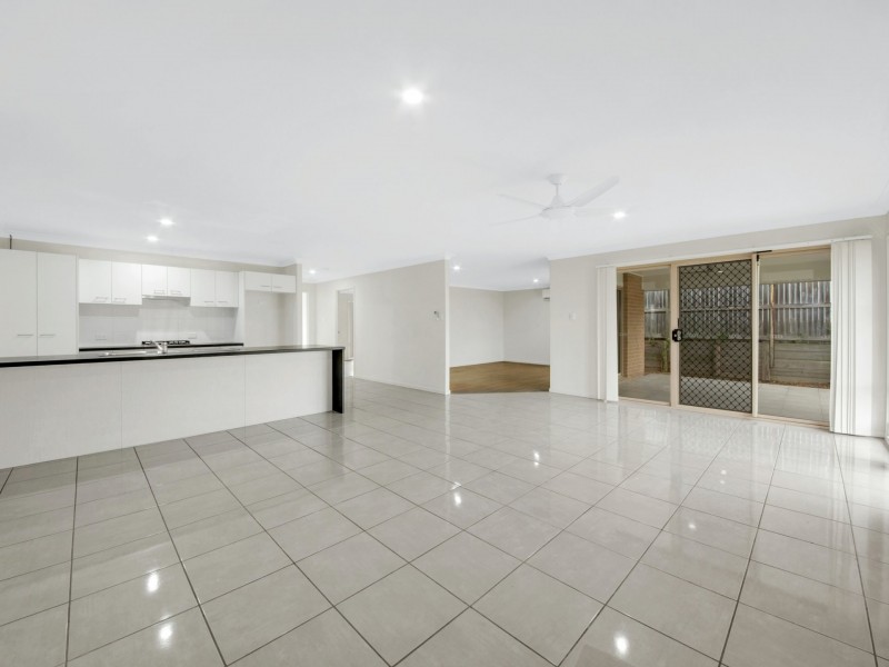 50 Daintree Boulevard, New Auckland QLD 4680