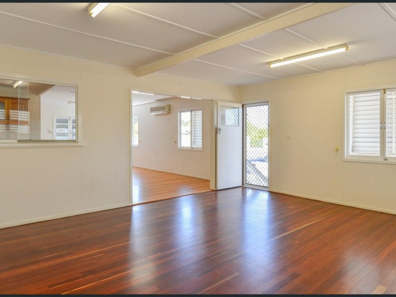 23 Larsen Street, West Gladstone QLD 4680