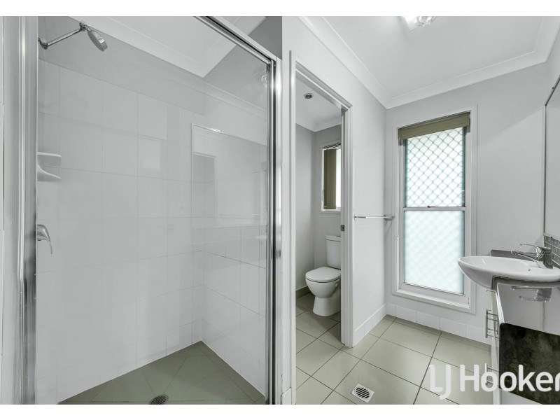 8 Christina Road, Clinton QLD 4680