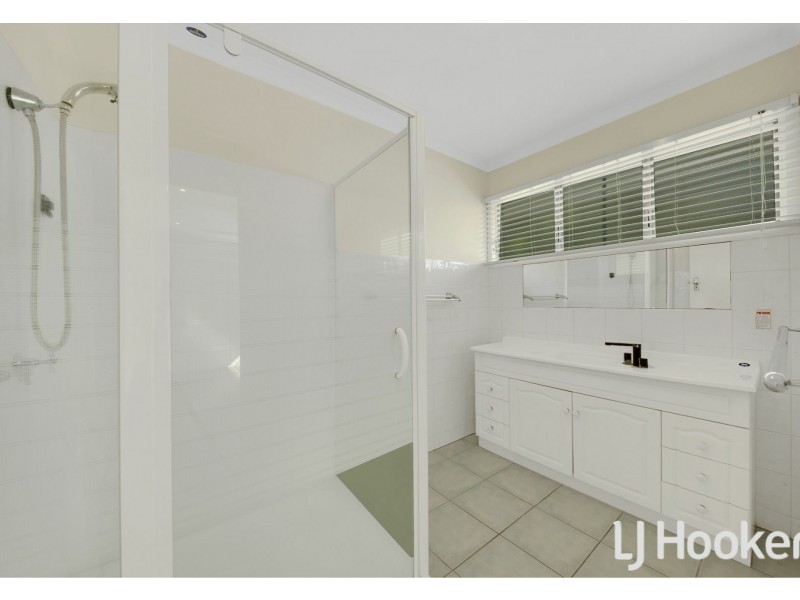 40 Boyne Crescent, West Gladstone QLD 4680