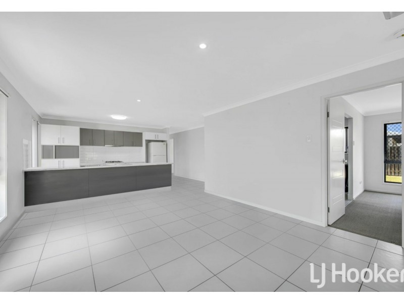 16 Pipit Place, Glen Eden QLD 4680