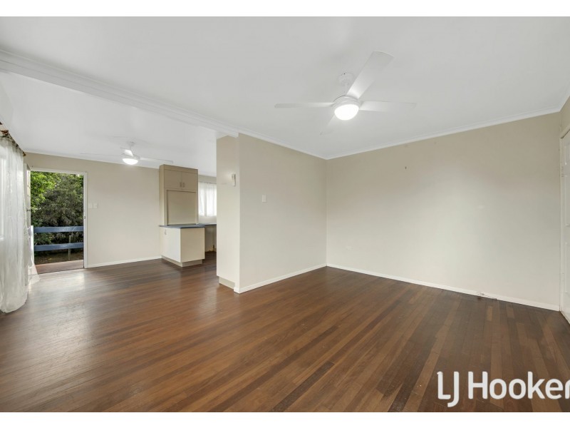 8 Penda Avenue, New Auckland QLD 4680