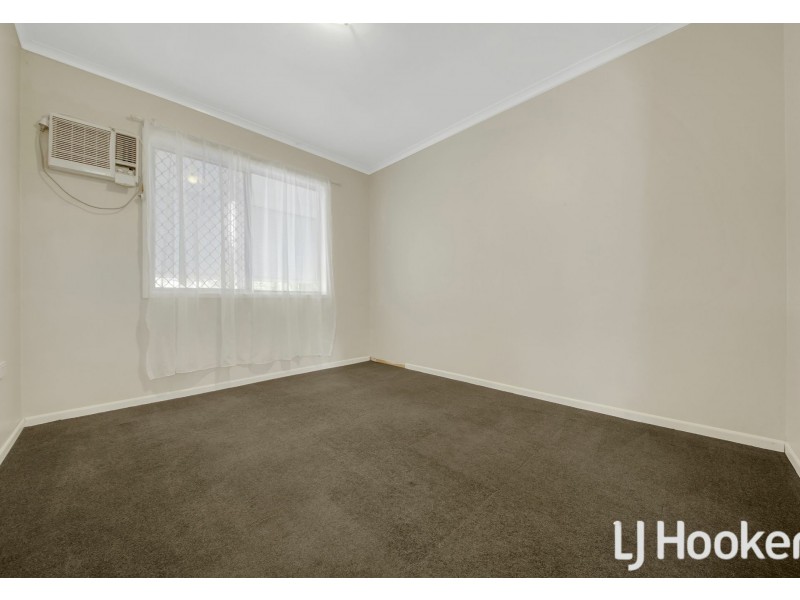 8 Penda Avenue, New Auckland QLD 4680