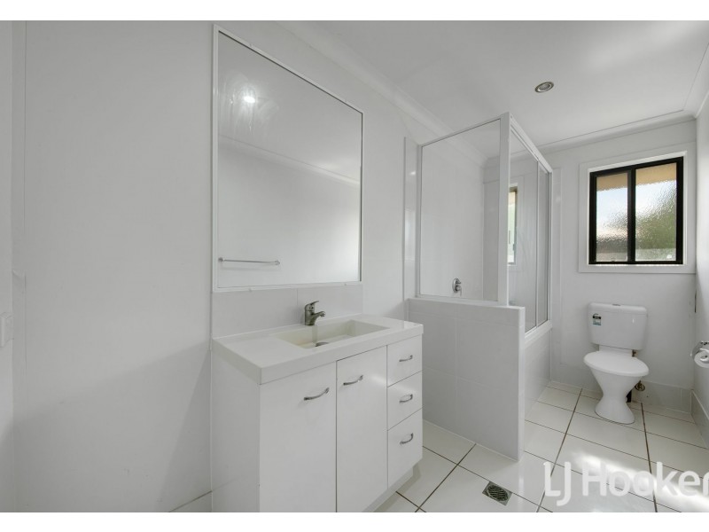 1 Melaleuca Place, Glen Eden QLD 4680