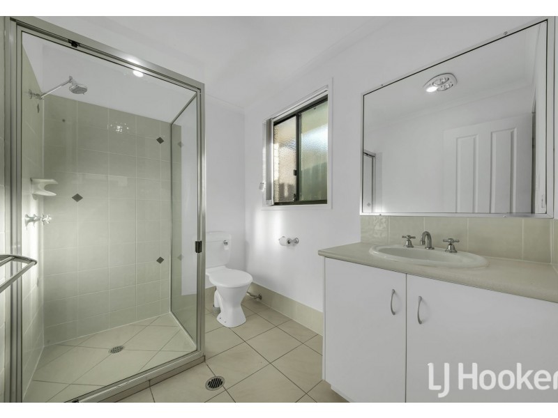 117 Emmadale Drive, New Auckland QLD 4680