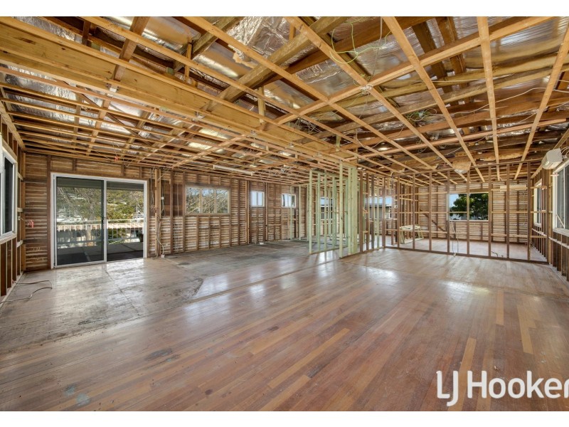 12 Barry Street, West Gladstone QLD 4680