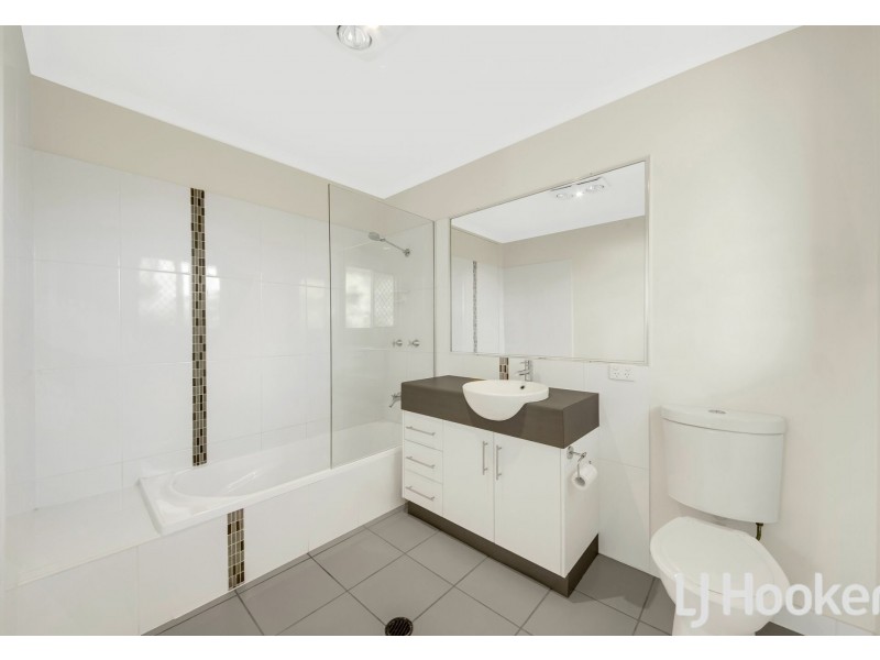 1/70 Off Lane, South Gladstone QLD 4680