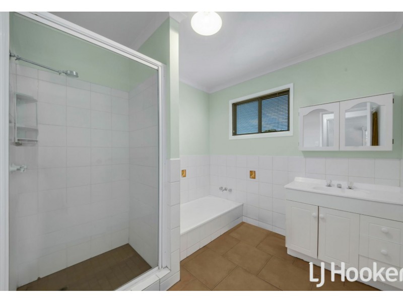 3 Skua Street, New Auckland QLD 4680