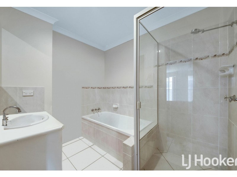 Unit 2/69 Off Lane, South Gladstone QLD 4680