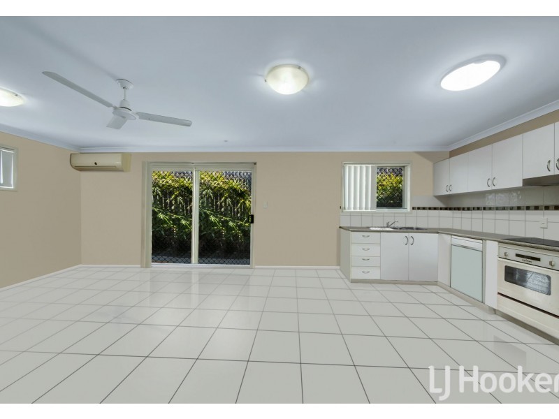 Unit 2/69 Off Lane, South Gladstone QLD 4680