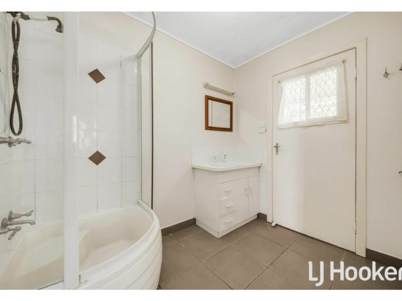 10 O’Malley Street, West Gladstone QLD 4680