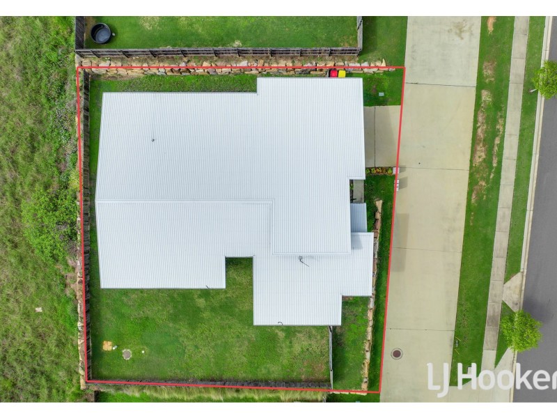 98 Broadacres Drive, Tannum Sands QLD 4680