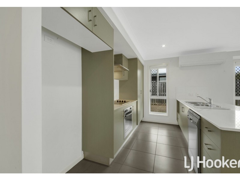 13 Lenthall Street, Boyne Island QLD 4680