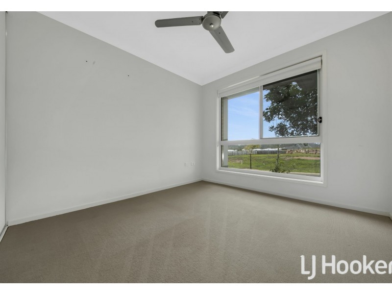 13 Lenthall Street, Boyne Island QLD 4680