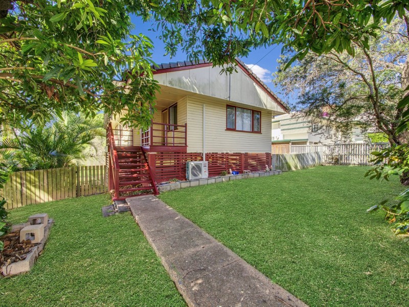 2 Carron Street, West Gladstone QLD 4680